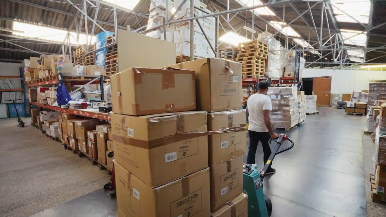 Entrepôt logistique et gestion des stocks